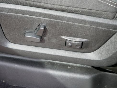 New 2026 RAM 2500 Big Horn AWD/4WD image 13