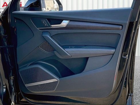 Used 2023 Audi Q5 2.0T Prestige w/ Prestige Package image 28