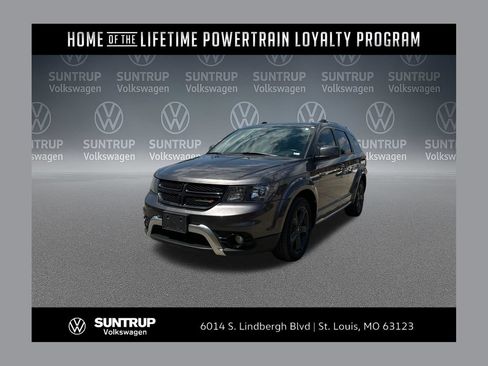 Used 2020 Dodge Journey Crossroad FWD image 1