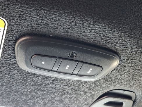 Used 2024 Jeep Wrangler Unlimited Sahara image 24