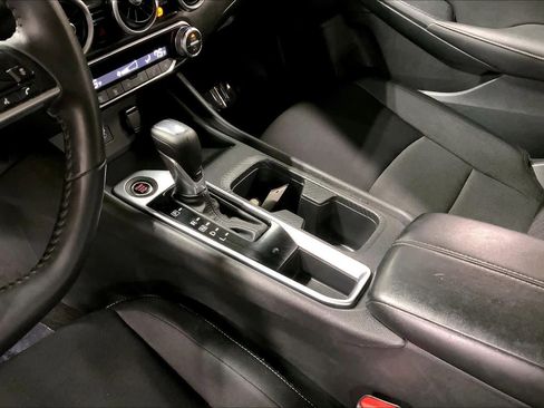 Used 2021 Nissan Sentra SV FWD image 17