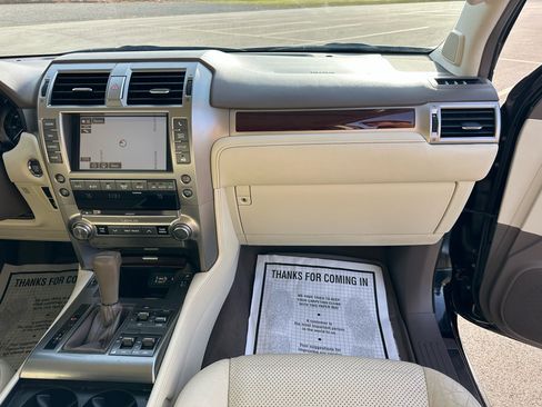 Used 2016 Lexus GX 460 Luxury image 31