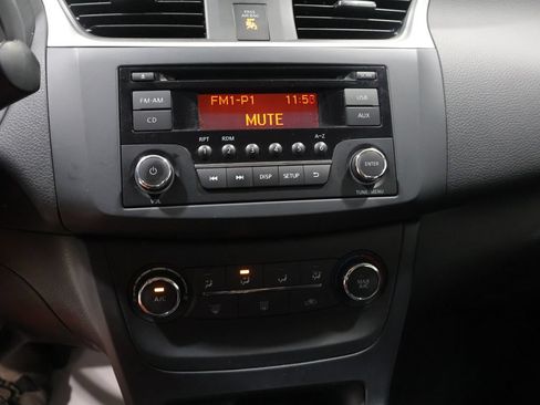 Used 2016 Nissan Sentra S FWD image 21