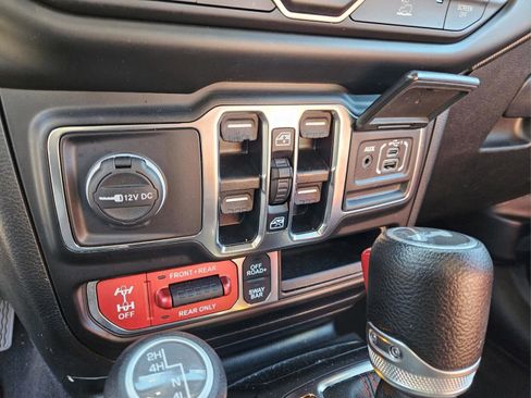 Used 2022 Jeep Wrangler Unlimited Rubicon w/ Xtreme Recon 35" Tire Package image 20