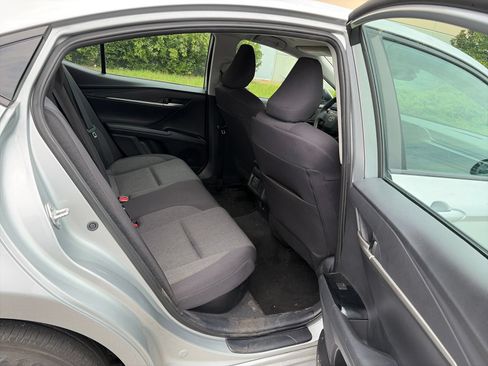 Used 2025 Toyota Camry LE FWD image 12