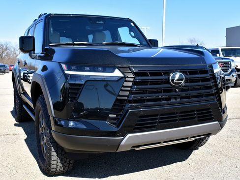 Used 2025 Lexus GX 550 image 7