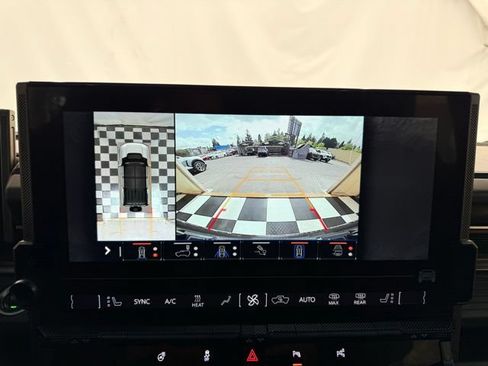 Used 2025 GMC Hummer EV 2X AWD/4WD image 33