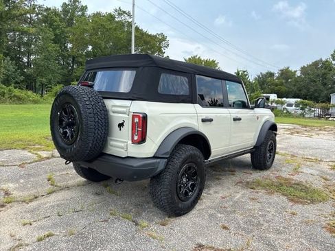 Used 2025 Ford Bronco Badlands AWD/4WD image 3