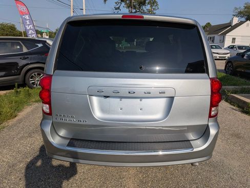 Used 2019 Dodge Grand Caravan SXT FWD image 5