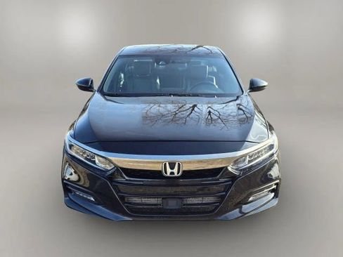 Used 2018 Honda Accord Sport image 2
