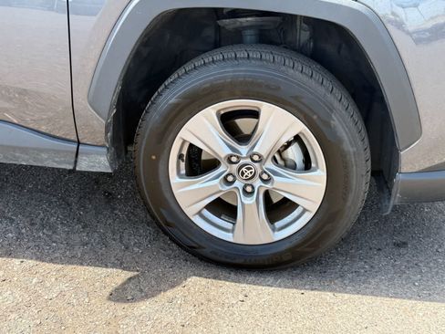 Used 2025 Toyota RAV4 XLE AWD/4WD image 7