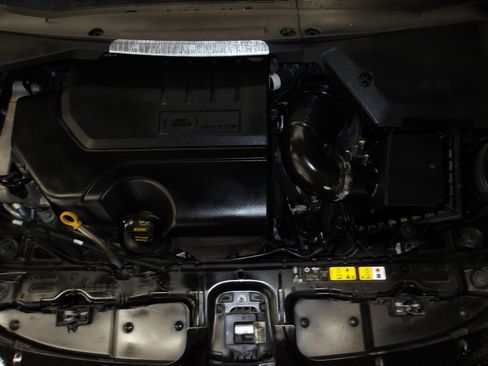 Used 2021 Land Rover Range Rover Evoque R-Dynamic S AWD/4WD image 21