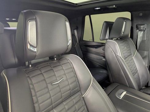 Used 2023 Cadillac Escalade V image 28