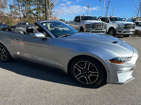 Used 2023 Ford Mustang Premium image 5