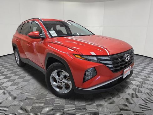 Used 2023 Hyundai Tucson SEL AWD/4WD image 3