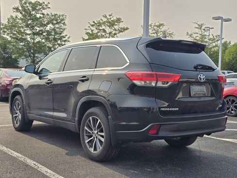 Used 2019 Toyota Highlander XLE FWD image 5