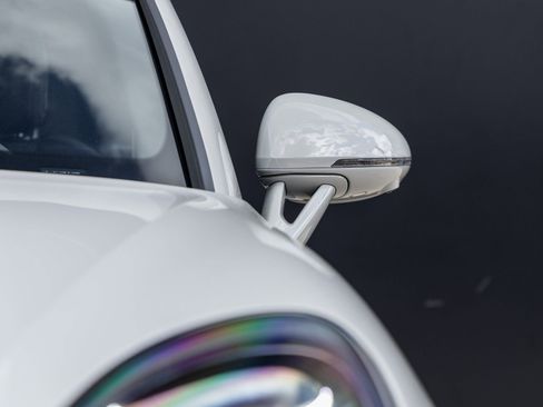 New 2026 Porsche Macan S image 21