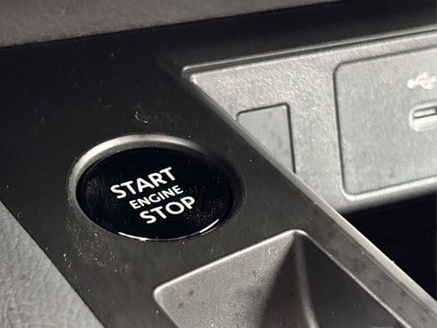 New 2026 Nissan Kicks SR w/ Cold Weather Package image 25