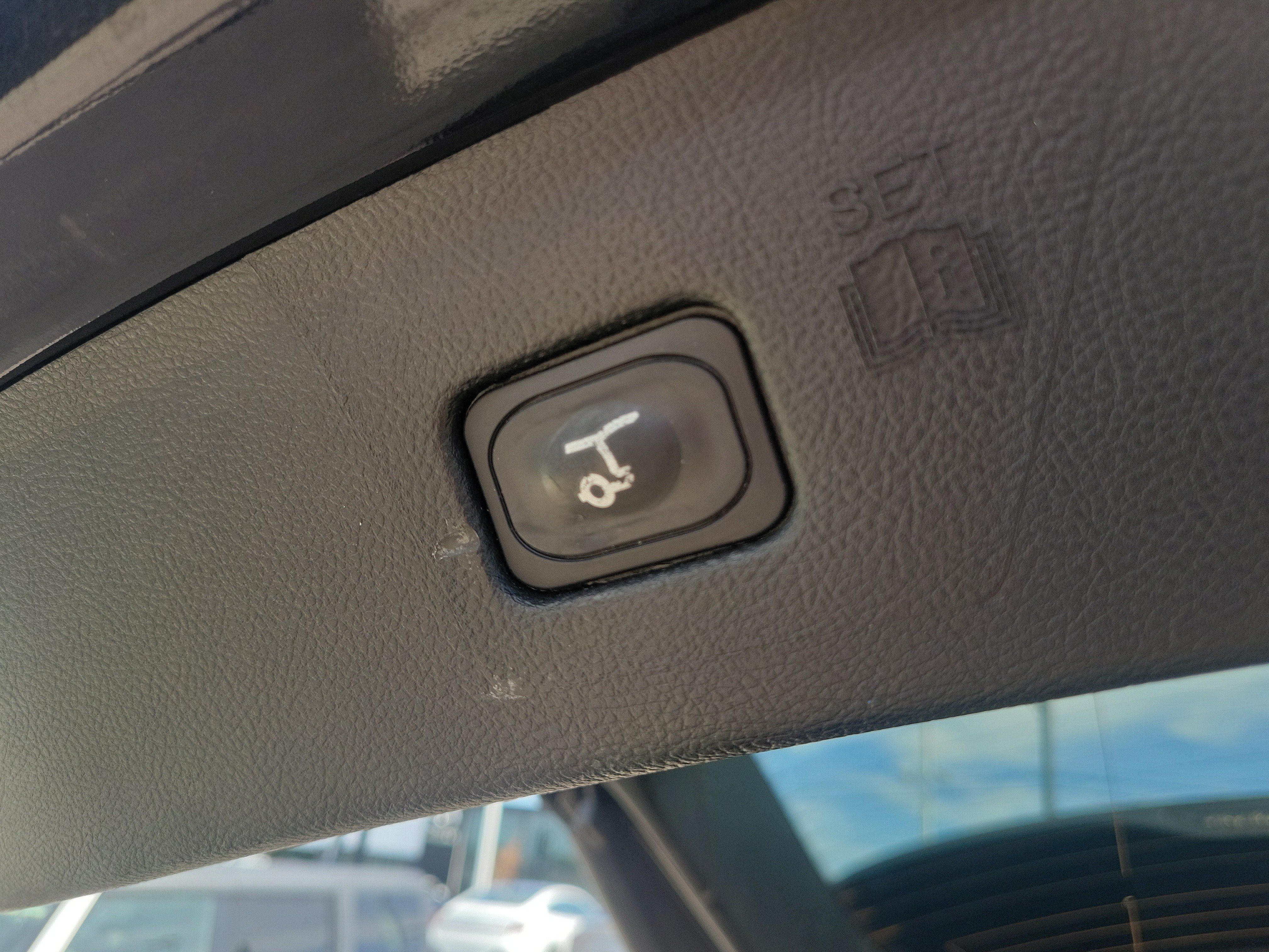 Used 2023 Ford Edge Titanium AWD/4WD image 8
