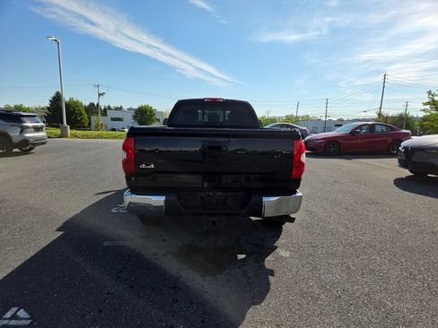 Used 2016 Toyota Tundra SR5 w/ SR5 Upgrade Package AWD/4WD image 13