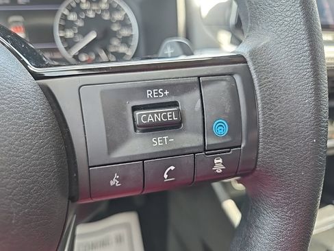 Used 2023 Nissan Rogue SV AWD/4WD image 41