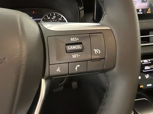 Used 2025 INFINITI QX60 Pure AWD/4WD image 17