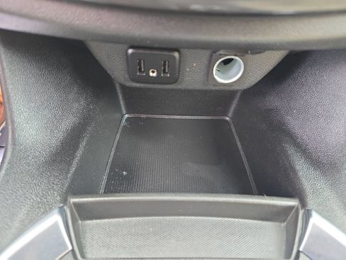 Used 2022 Chevrolet Traverse LS AWD/4WD image 34