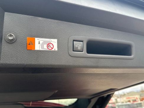 New 2026 Toyota Sienna Platinum AWD/4WD image 8