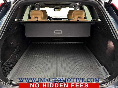 Used 2020 Volvo XC60 T6 Inscription w/ Protection Package image 16