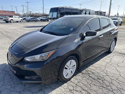 Used 2023 Nissan Leaf S image 3