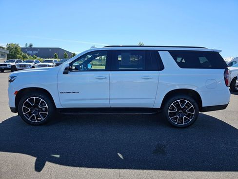 Used 2024 Chevrolet Suburban RST w/ Luxury Package AWD/4WD image 6