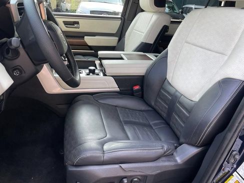 Used 2023 Toyota Sequoia Capstone AWD/4WD image 7