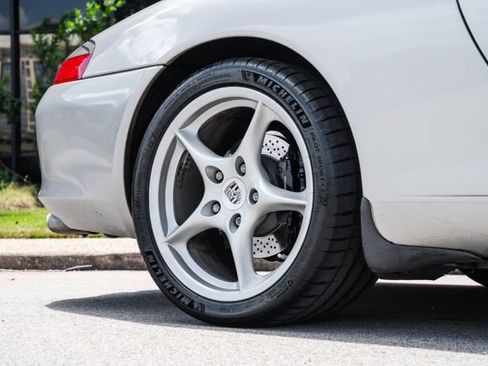 Used 2003 Porsche 911 Carrera RWD image 31