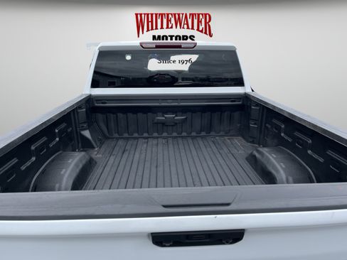 Used 2024 Chevrolet Silverado 2500 LT image 11