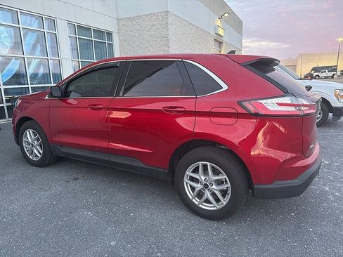 Certified 2024 Ford Edge SEL w/ Convenience Package image 3