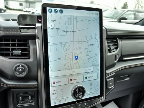 New 2024 Ford Expedition Platinum image 18