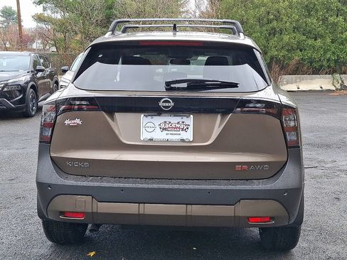 New 2026 Nissan Kicks SR w/ Cold Weather Package AWD/4WD image 6
