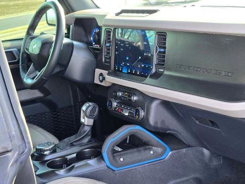 Certified 2022 Ford Bronco Wildtrak AWD/4WD image 9