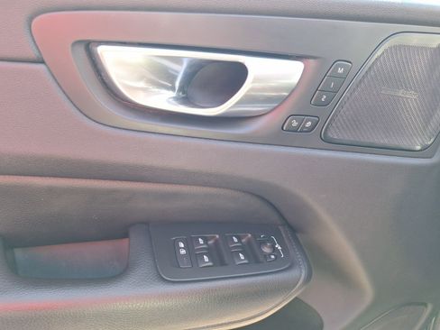 Used 2020 Volvo XC60 T6 Inscription w/ Protection Package Premier image 17