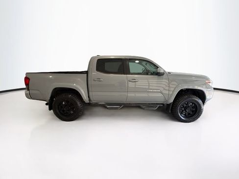 Certified 2019 Toyota Tacoma SR5 AWD/4WD image 7
