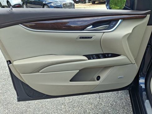 Used 2013 Cadillac XTS Premium AWD/4WD image 12