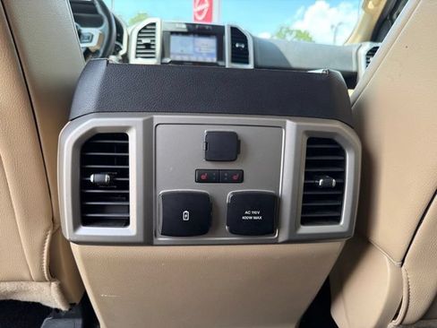 Used 2017 Ford F150 Lariat w/ Equipment Group 502A Luxury AWD/4WD image 13