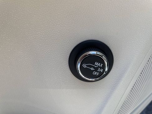 Used 2023 Buick Envision Essence AWD/4WD image 14