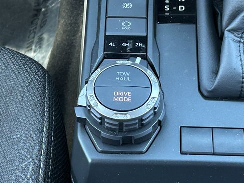 Certified 2026 Toyota 4Runner SR5 AWD/4WD image 20