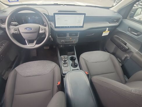 Used 2025 Ford Maverick XL image 5