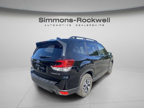 Used 2024 Subaru Forester Premium w/ POP Package 3 image 5