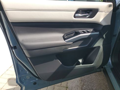 New 2026 Nissan Pathfinder SL image 15