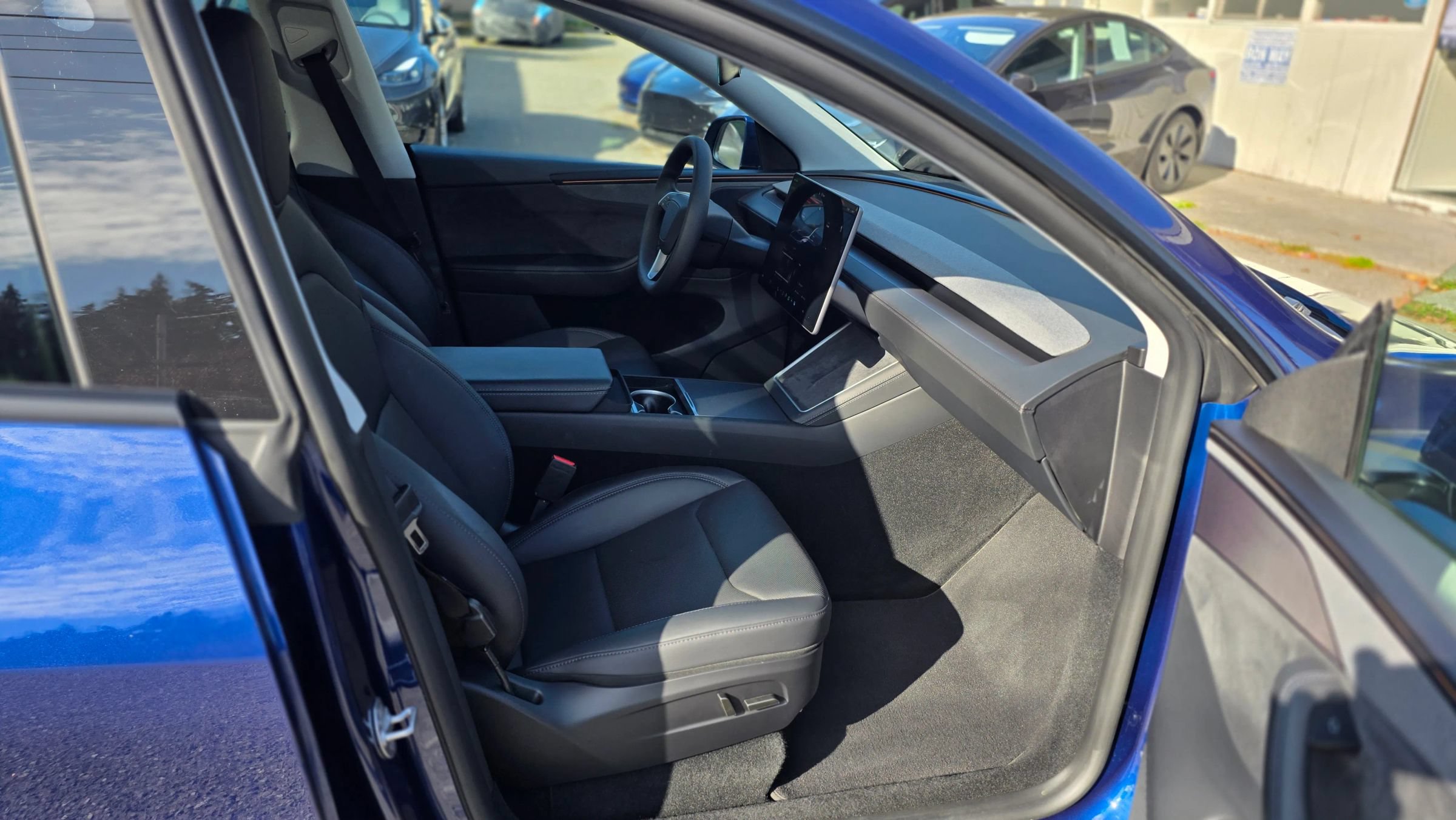 Used 2026 Tesla Model Y AWD image 13