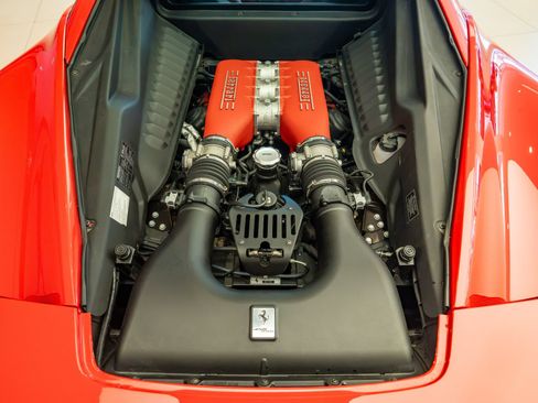 Used 2010 Ferrari 458 Italia Coupe RWD image 23
