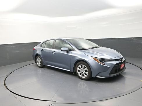 Used 2024 Toyota Corolla LE FWD image 47